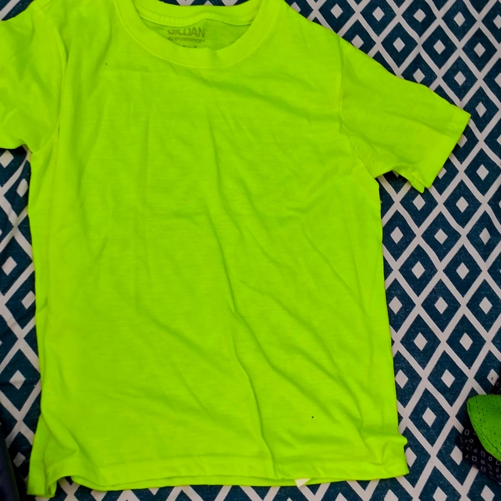 GILDAN PERFORMANCE TSHIRT